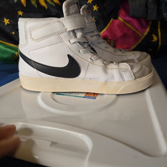 Nike White and Gray Sneakers 3y - Picture 1 of 5